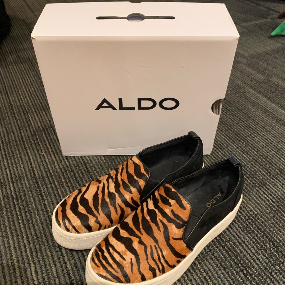 ALDO Animal Print Faux Fur Slip On Shoes Platform Sneakers 7.5 W/ Box